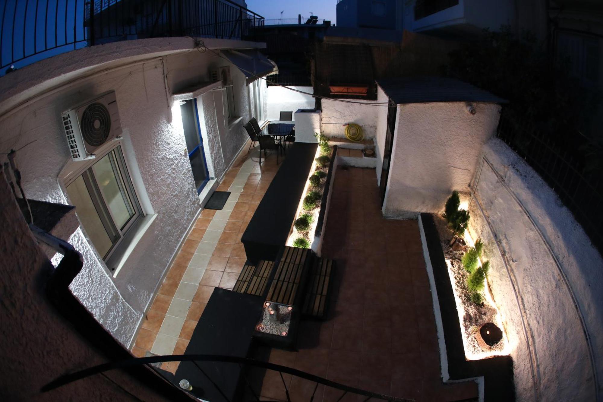 Detached House 1Km From Acropolis Filopappou Atenas Exterior foto