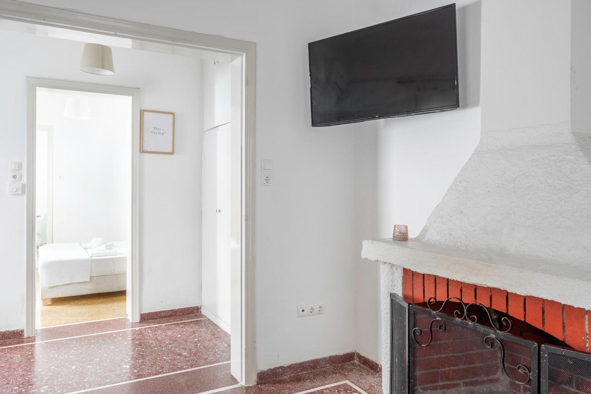 Detached House 1Km From Acropolis Filopappou Atenas Exterior foto
